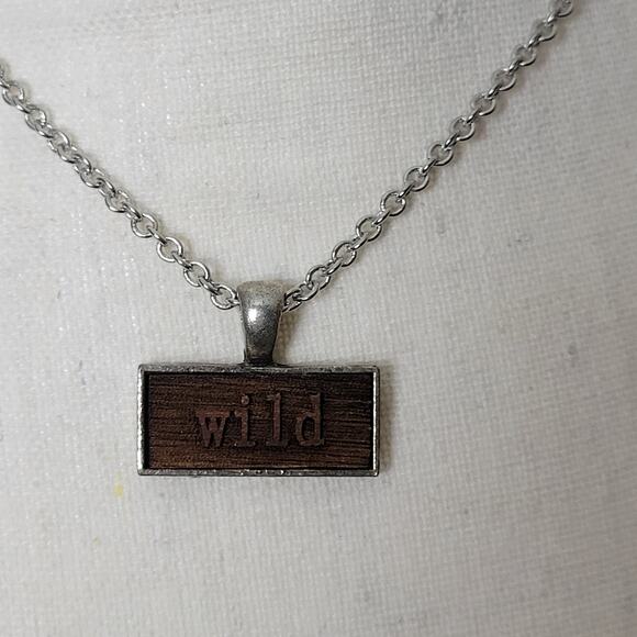 NWT "WILD" USA Made Wood Pendant Necklace Silver Link Chain With Display - Picture 8 of 14